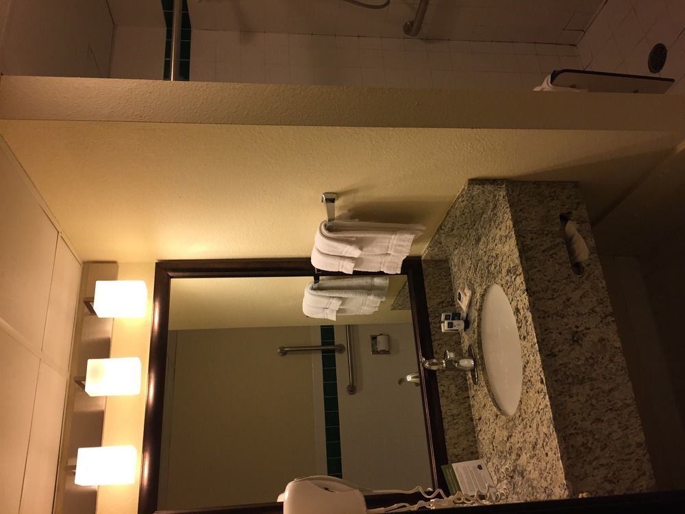 Blossom Hotel & Suites Traverse City Exteriör bild