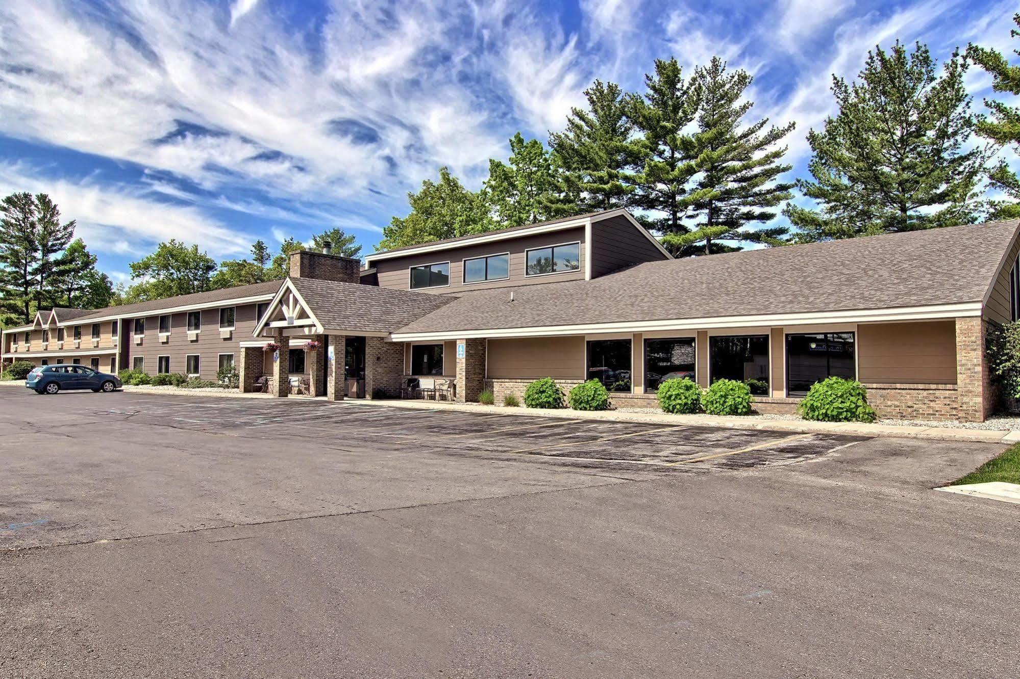 Blossom Hotel & Suites Traverse City Exteriör bild