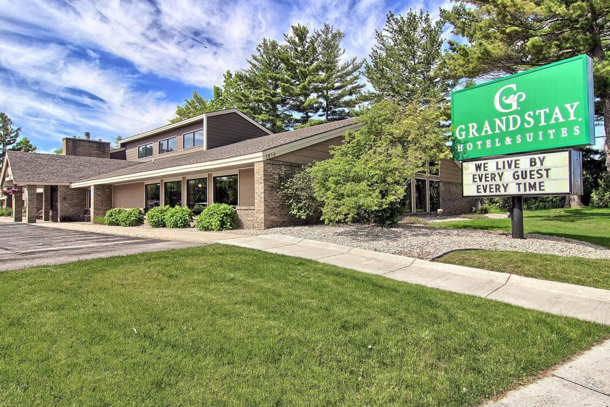 Blossom Hotel & Suites Traverse City Exteriör bild