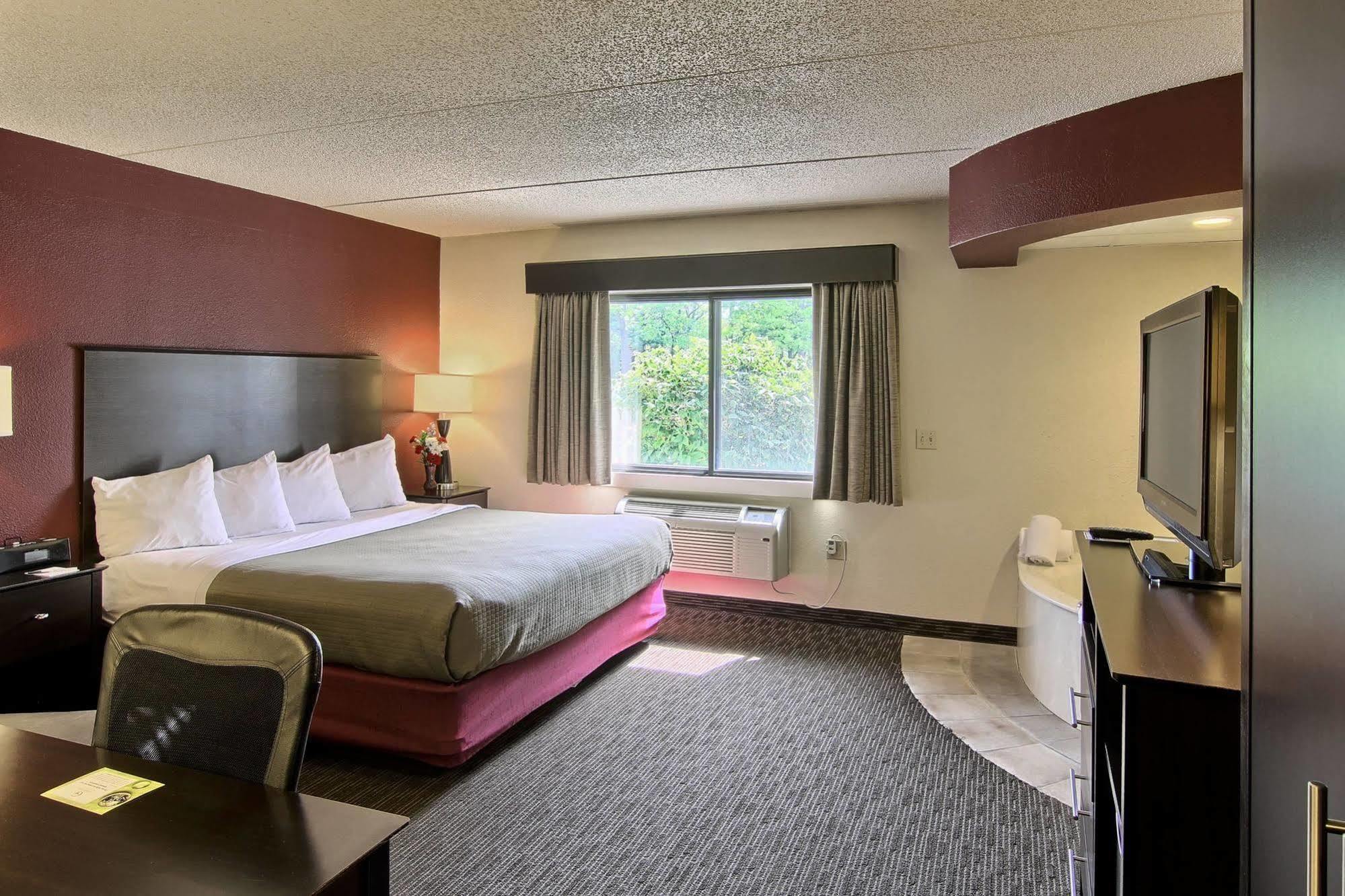 Blossom Hotel & Suites Traverse City Exteriör bild