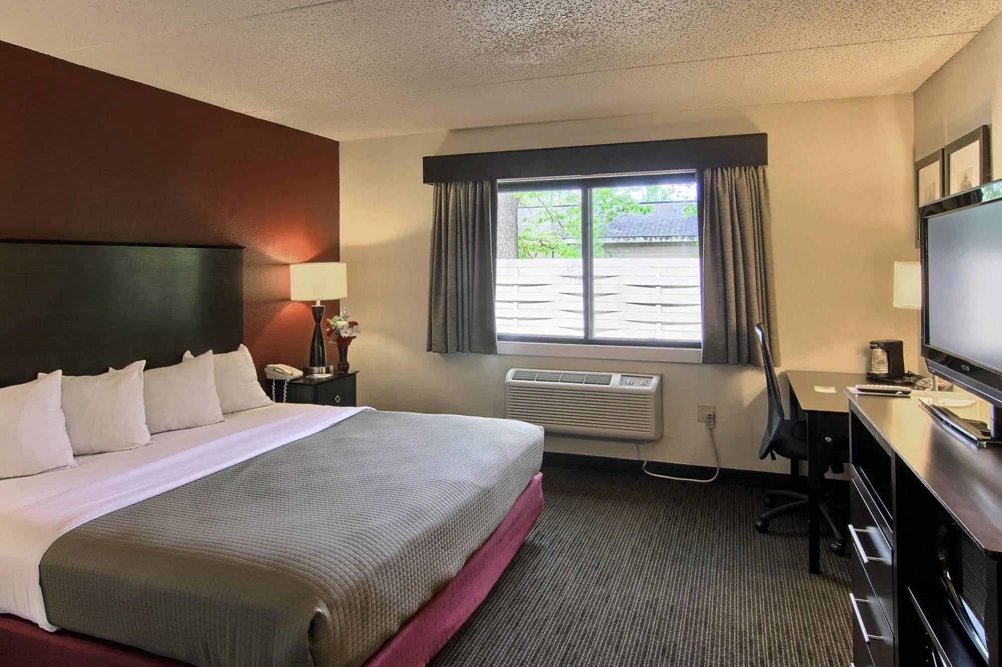Blossom Hotel & Suites Traverse City Exteriör bild